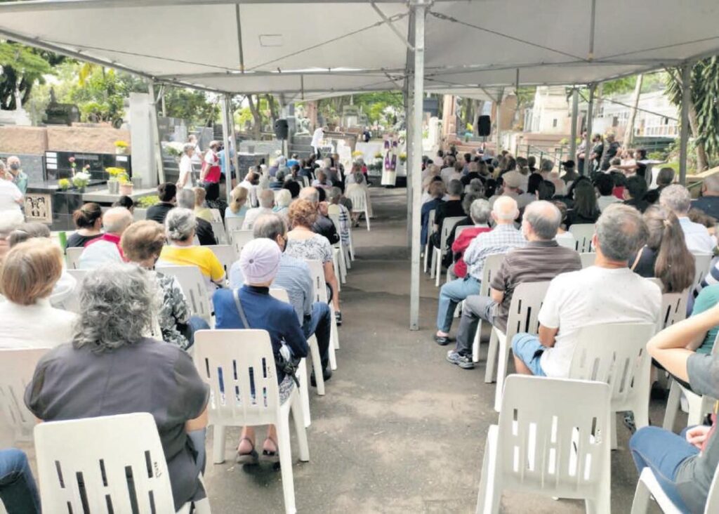 Vítimas da COVID-19 são recordadas em missa no maior cemitério da América Latina - Jornal O São Paulo