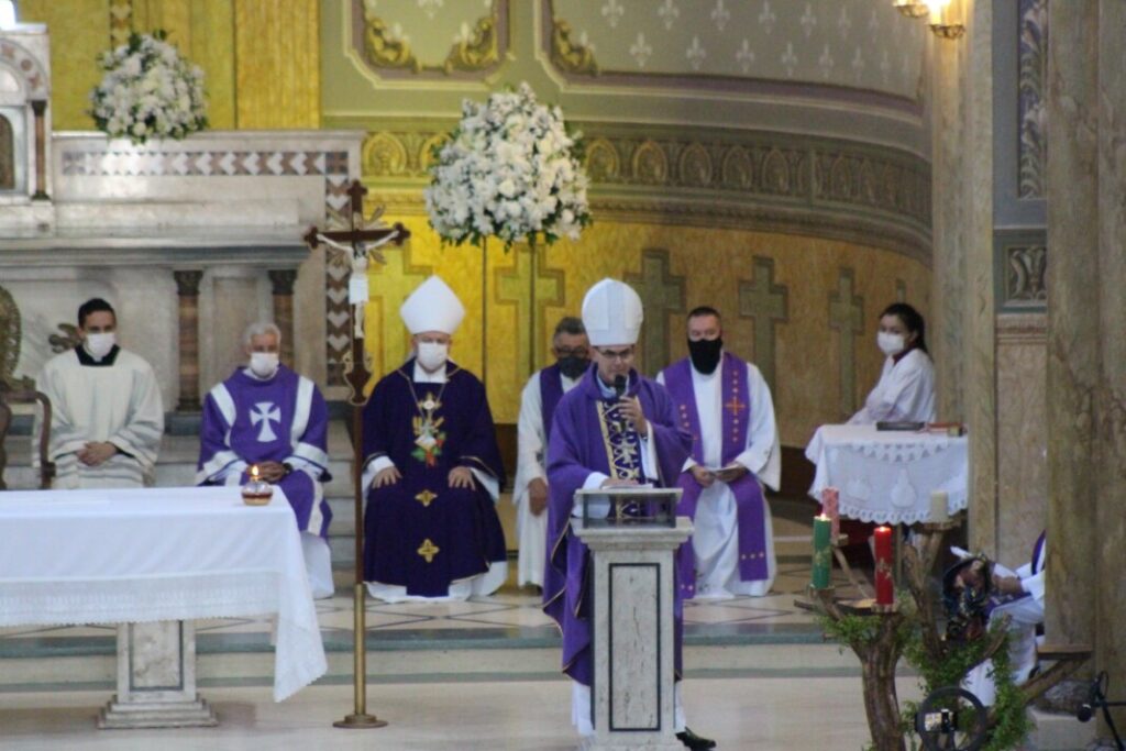 Em missa, Dom Luiz Carlos Dias se despede da Região Episcopal Belém - Jornal O São Paulo