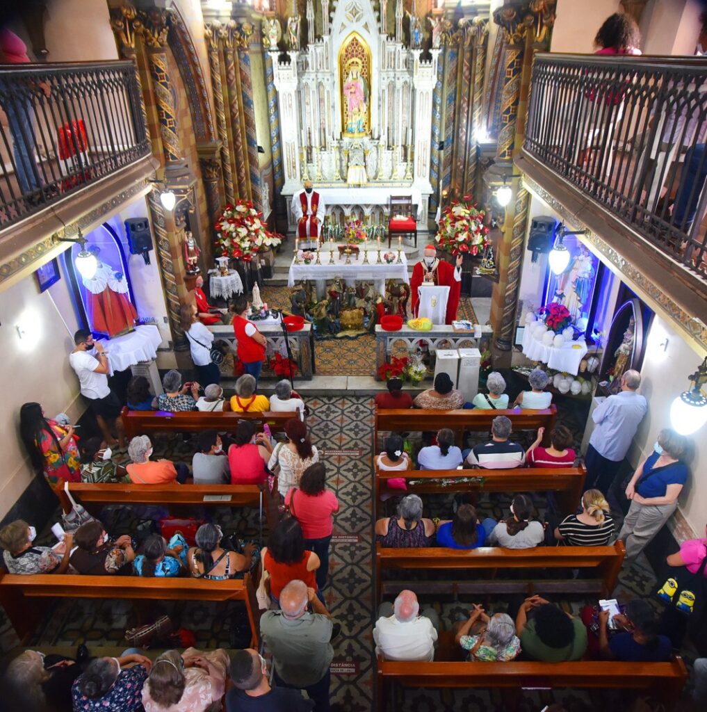Capela dedicada a Santa Luzia completa 120 anos no centro de São Paulo