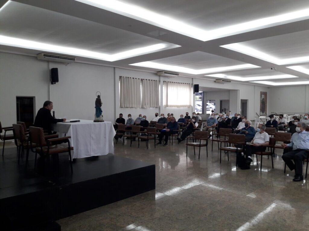 Dom Carlos Lema orienta que paróquias ampliem atendimentos - Jornal O São Paulo