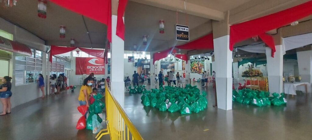 Em paróquias da Sé, fiéis dão testemunho de solidariedade no Natal - Jornal O São Paulo