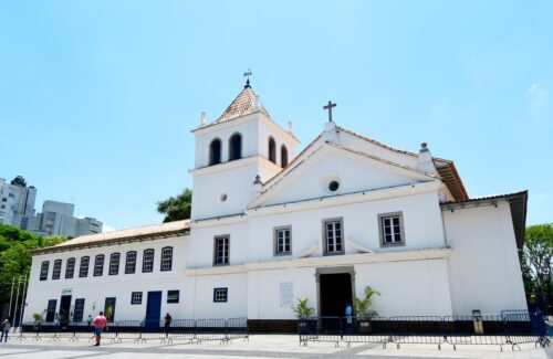 Uma cidade de santos e bem-aventurados - Jornal O São Paulo