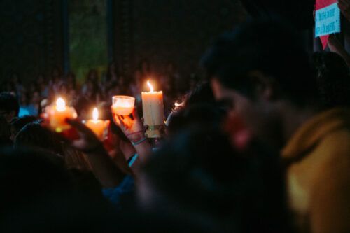 Caso de blasfêmia é registrado após ataque a igreja no Paquistão - Jornal O São Paulo