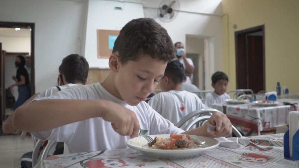 Instituto oferece reforço escolar a crianças e cursos profissionalizantes a famílias - Jornal O São Paulo