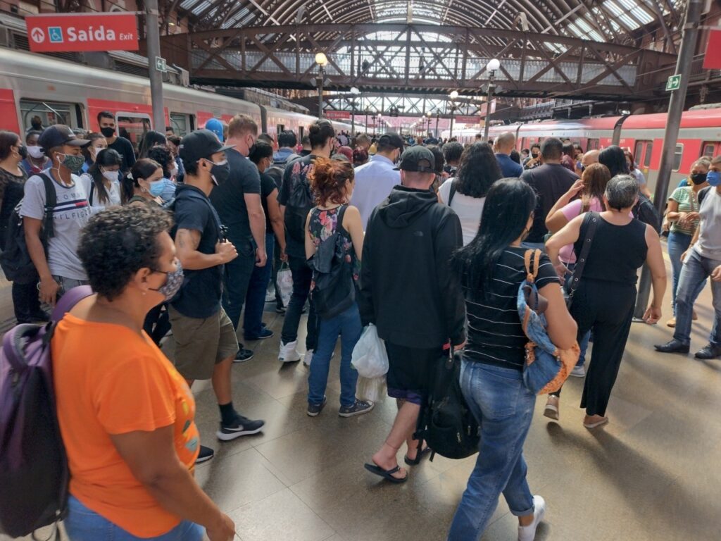 Transporte público é ambiente potencial para a transmissão da COVID-19 - Jornal O São Paulo