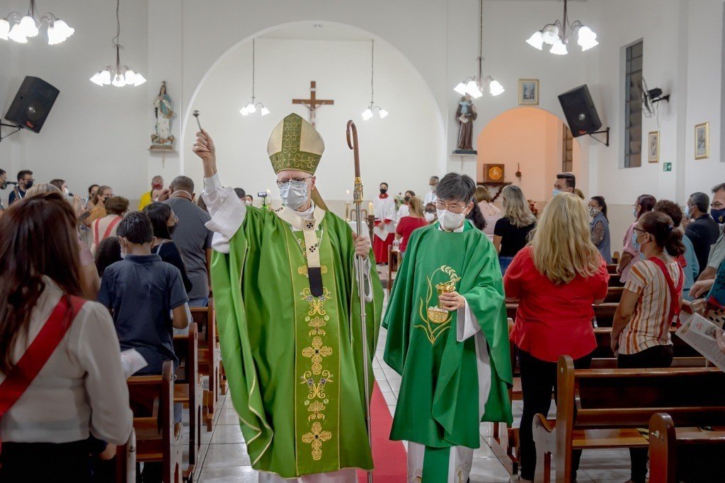 Na Vila Clarice, Cardeal Scherer abençoa templo da Comunidade Santo Antônio - Jornal O São Paulo