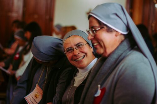 Felizes… - Jornal O São Paulo