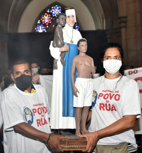 Imagem de Santa Dulce dos Pobres é entronizada na Catedral da Sé - Jornal O São Paulo