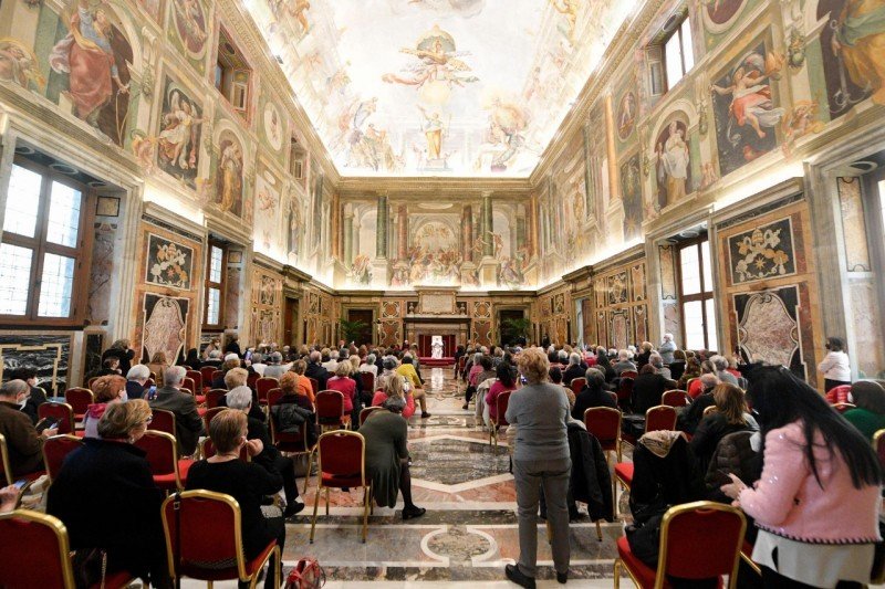 Papa critica o aumento de despesas com armas e afirma ser necessário uma mudança de rota - Jornal O São Paulo