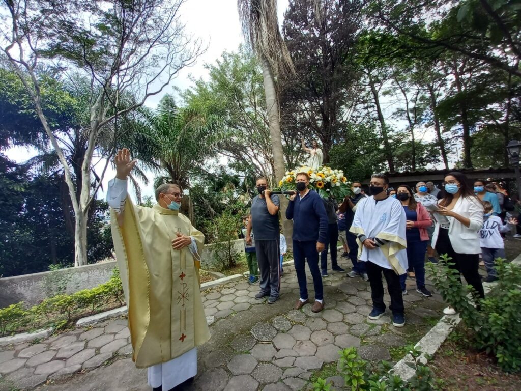 Entre nós está o Cristo Ressuscitado - Jornal O São Paulo