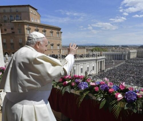 Francisco, no Domingo da Páscoa: deixemo-nos vencer pela paz de Cristo! - Jornal O São Paulo