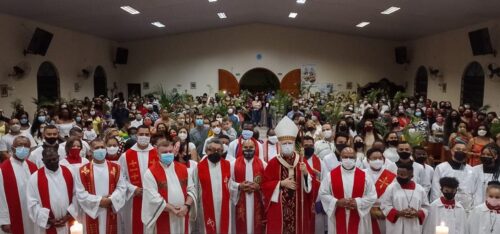 Dom Odilo preside celebração do Domingo de Ramos no extremo da zona Leste - Jornal O São Paulo