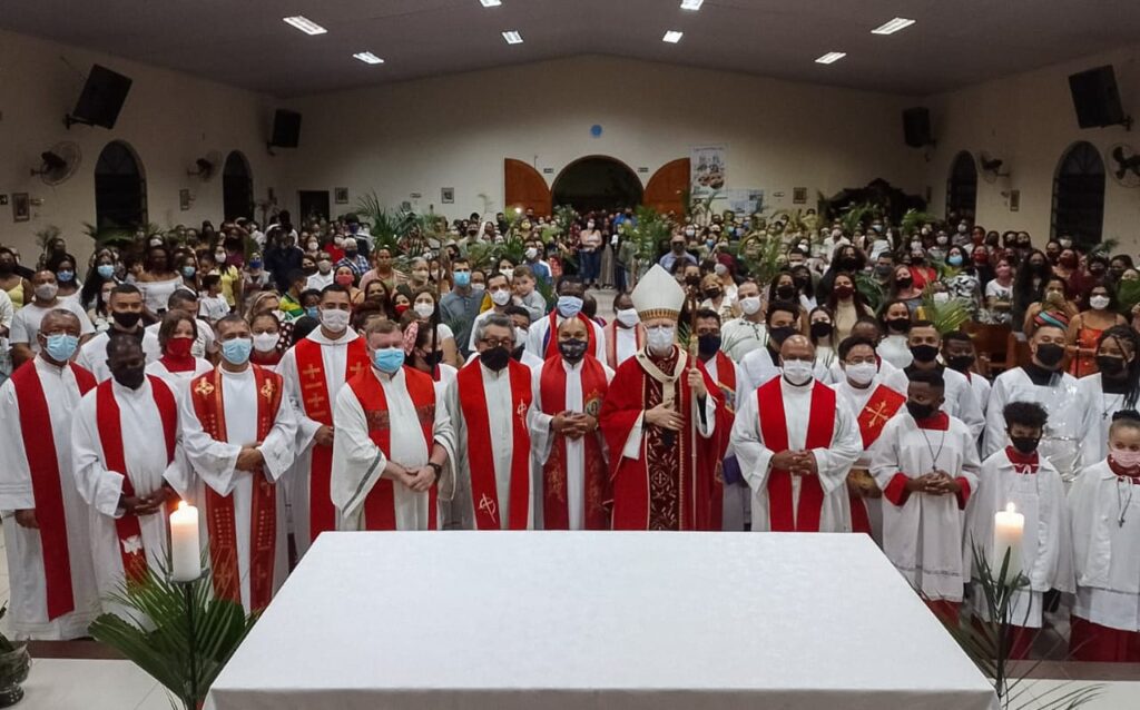 Dom Odilo preside celebração do Domingo de Ramos no extremo da zona Leste - Jornal O São Paulo