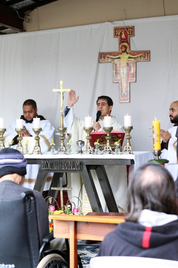 Entre nós está o Cristo Ressuscitado - Jornal O São Paulo