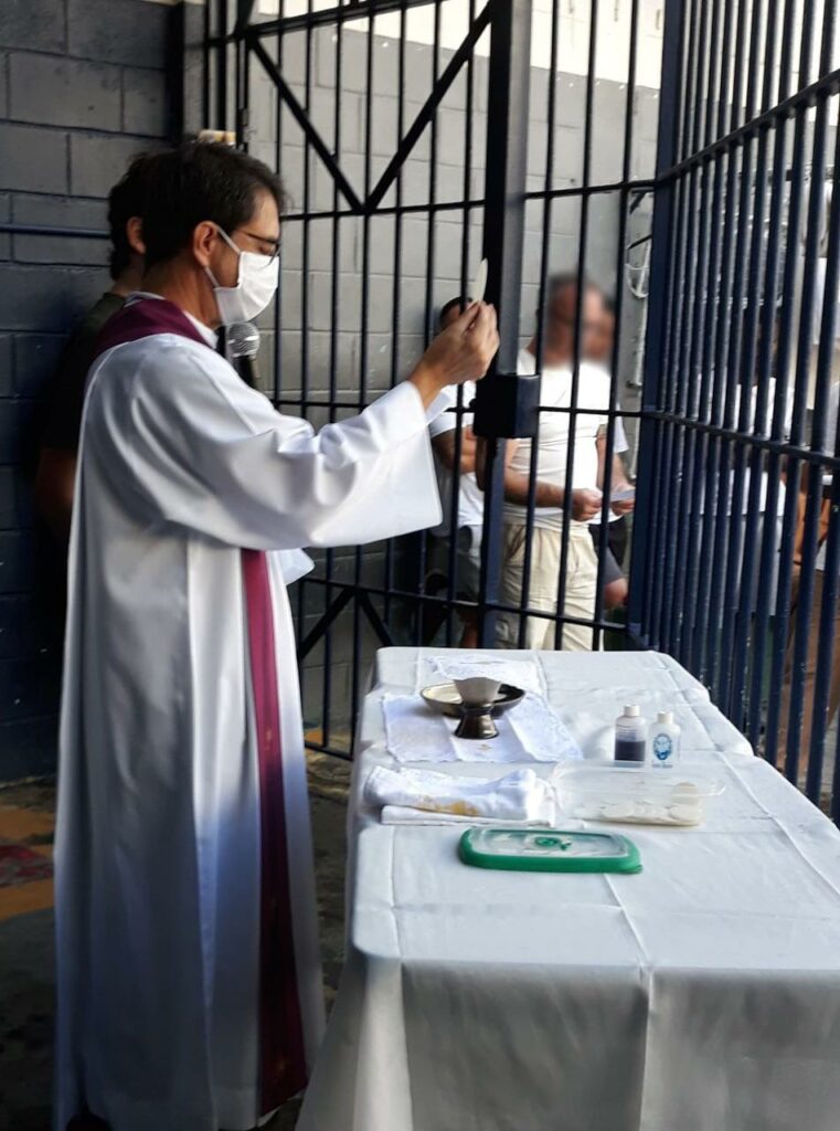 Entre nós está o Cristo Ressuscitado - Jornal O São Paulo