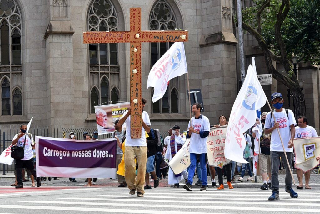 Entre nós está o Cristo Ressuscitado - Jornal O São Paulo