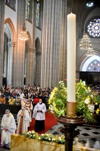 ‘Este é o dia em que a Glória de Deus se manifesta em Jesus, nosso Salvador’ - Jornal O São Paulo