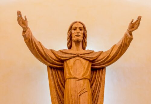 O Cristo ressuscitado caminha à frente dos seus - Jornal O São Paulo