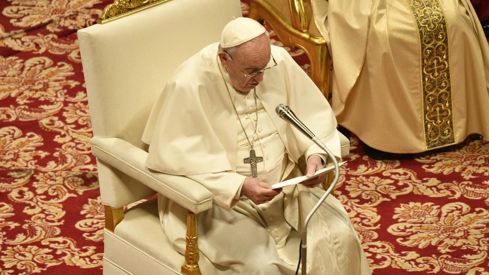 Vigília pascal: Com Jesus, nenhuma noite é infinita, afirma o Papa - Jornal O São Paulo