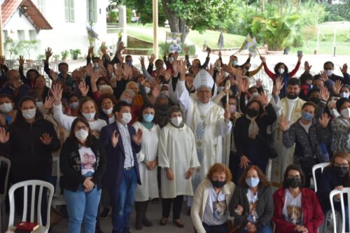 No mês de Maria, fiéis peregrinam ao Santuário da Mãe Rainha no Jaraguá - Jornal O São Paulo