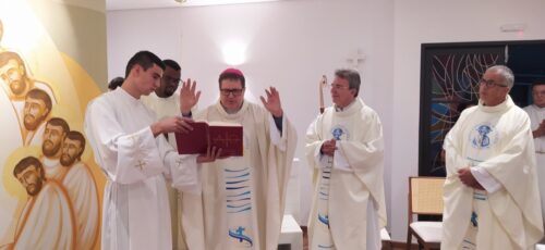 Dom Ângelo dedica capela e consagra altar na Sede Provincial dos Salvatorianos - Jornal O São Paulo