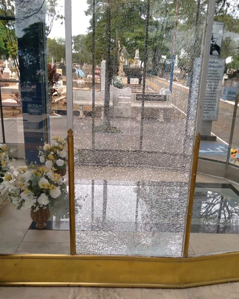 Túmulo do Beato Padre Donizetti é vandalizado em tentativa de roubo em Tambaú (SP) - Jornal O São Paulo