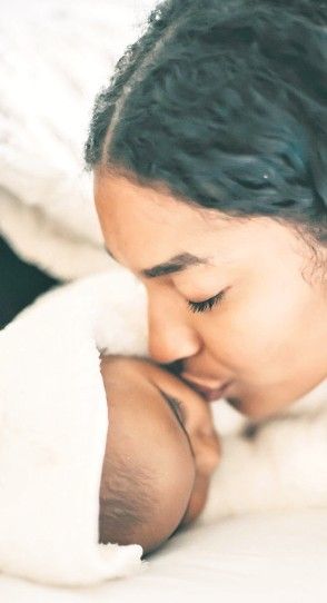 Oração, conscientização e ajuda concreta para mulheres jovens na luta contra o aborto - Jornal O São Paulo