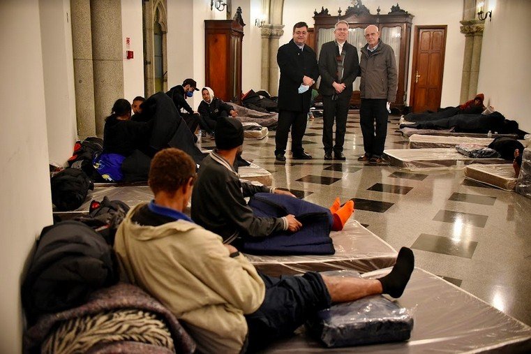 Frio intenso em SP: colabore com as organizações da Igreja que auxiliam os ‘irmãos da rua’ - Jornal O São Paulo