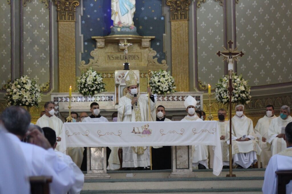 Dom Cícero: ‘Permitam que eu possa bater à porta dos vossos corações’ - Jornal O São Paulo