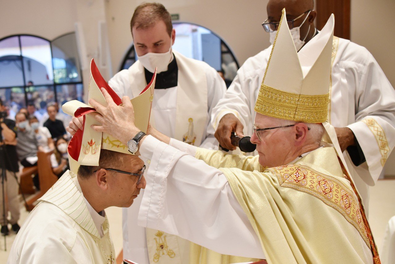 Monsenhor Rogério Augusto é ordenado Bispo pelo Cardeal Scherer - Jornal O São Paulo