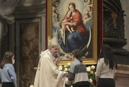 Papa pede aos jovens que sigam Maria na escuta, coragem e serviço - Jornal O São Paulo
