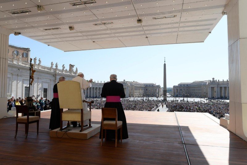 O Papa: avós, não aposentados frágeis, mas pessoas com talentos - Jornal O São Paulo