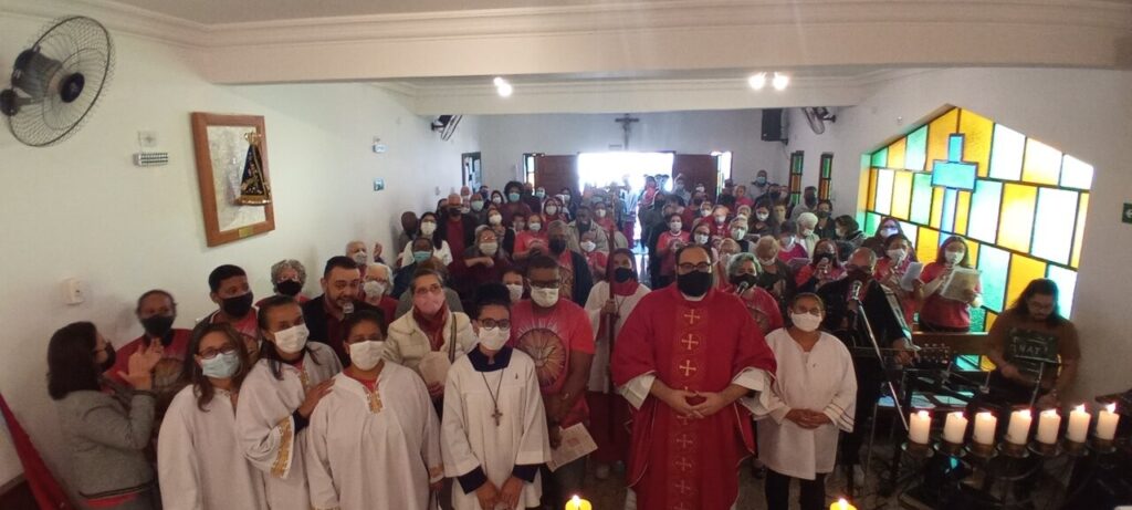 Comunidade Divino Espírito Santo celebra jubileu de prata - Jornal O São Paulo