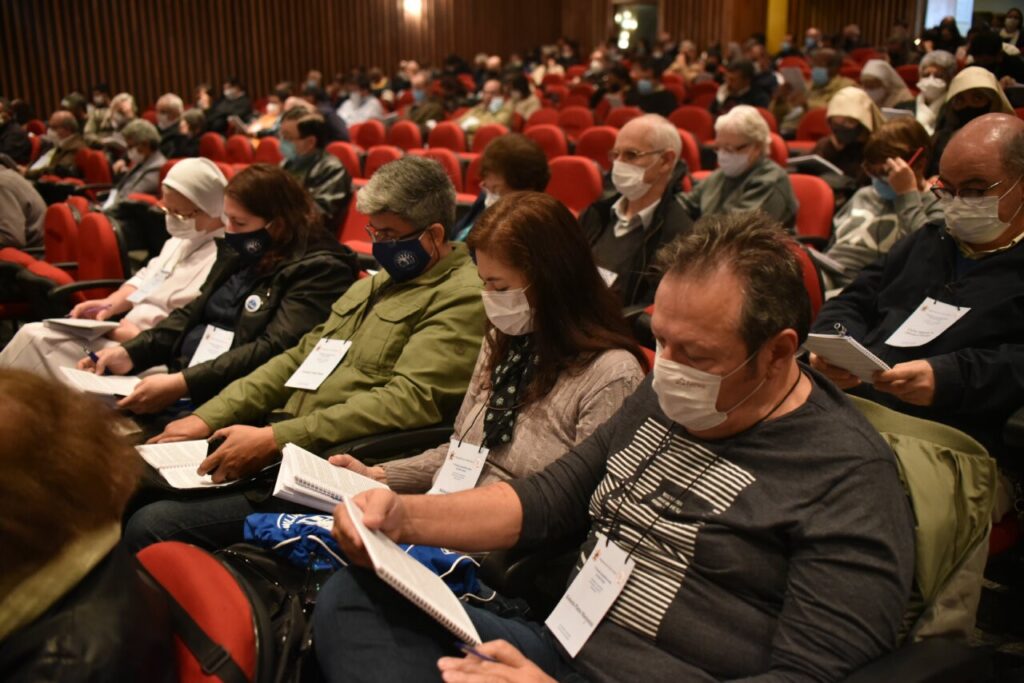 ‘Que façamos um discernimento comunitário, sinodal, ouvindo os apelos de Deus’ - Jornal O São Paulo