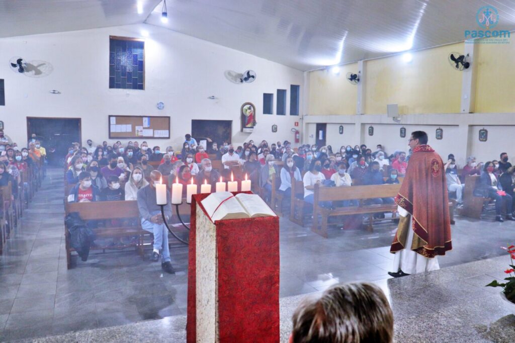 Dia de Pentecostes em paróquia de Pirituba tem missa em mais de um idioma - Jornal O São Paulo