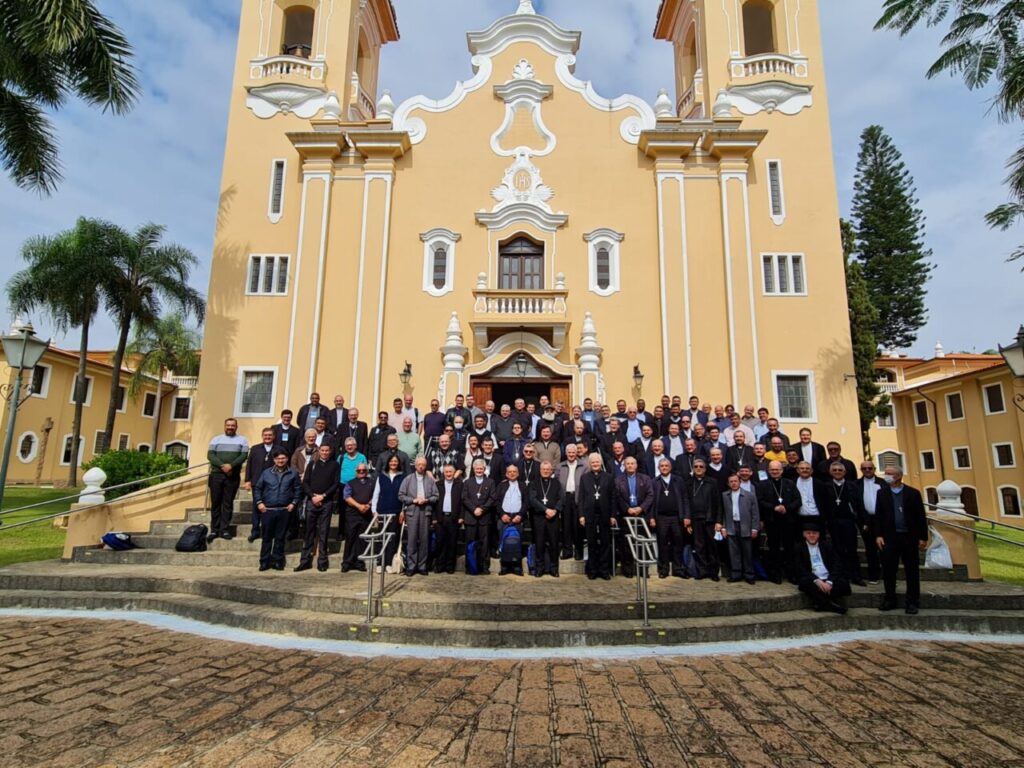 Ensino religioso é destaque no encerramento da Assembleia dos Bispos do Regional Sul 1 - Jornal O São Paulo