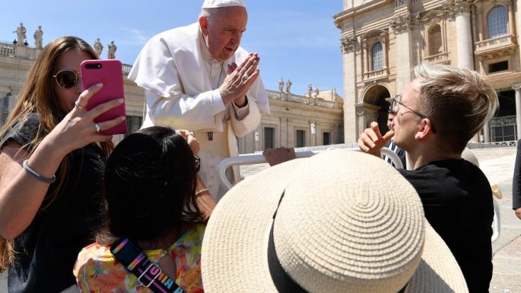 Papa recorda Santa Edwiges: rezem como ela pela paz na Europa - Jornal O São Paulo