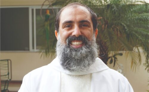 Padre Adriano relata momentos de crise em Moçambique e pede orações pelo projeto missionário - Jornal O São Paulo