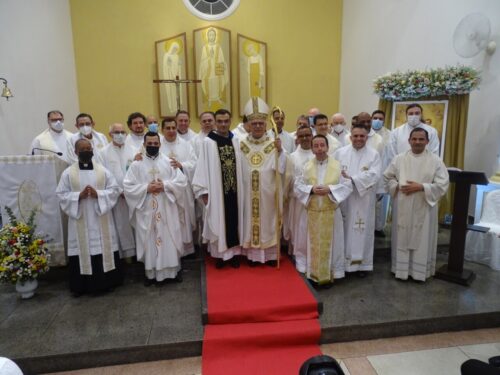 Dom Carlos Silva preside ordenação presbiteral na Vila Palmeira - Jornal O São Paulo