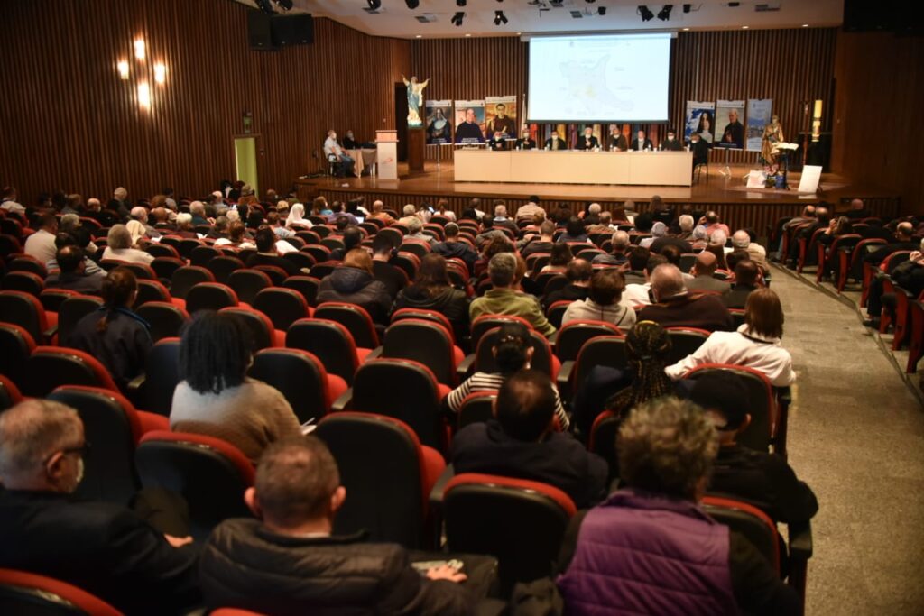 2a sessão da assembleia sinodal arquidiocesana trata sobre a realidade cultural, social, política e econômica da cidade - Jornal O São Paulo