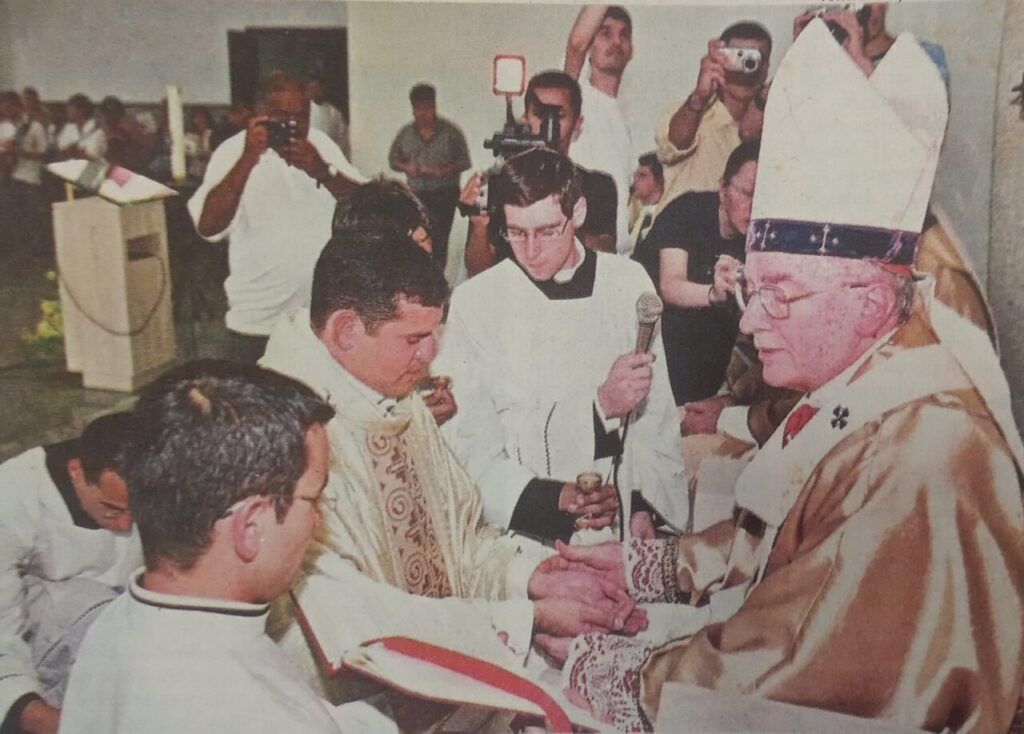 Ao menos 43 padres foram ordenados por Dom Cláudio na Arquidiocese de São Paulo