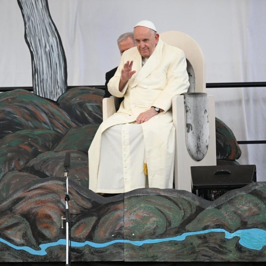 Papa a jovens indígenas: caminhem para o alto, venham para a luz e trabalhem em equipe - Jornal O São Paulo