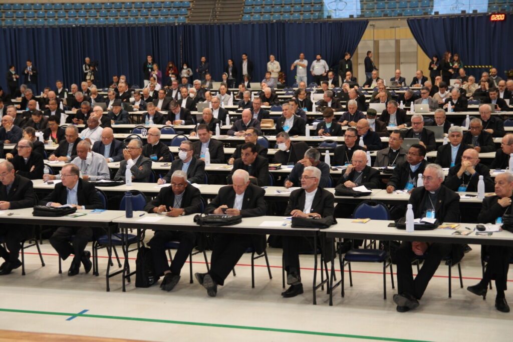 Bispos do Brasil ‘confirmam a vocação da Igreja de anunciar o Reino de Deus no coração do mundo’ - Jornal O São Paulo