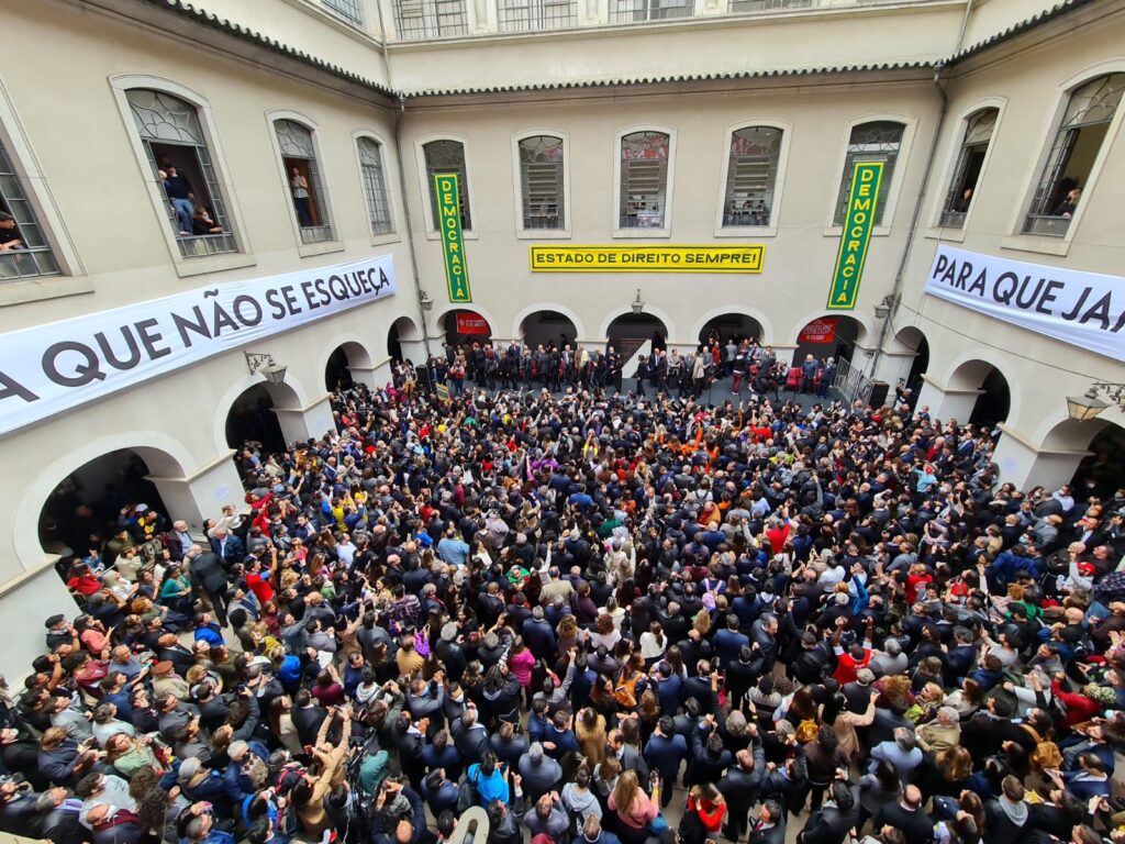 Cartas em defesa da democracia são lidas em atos pelo Brasil - Jornal O São Paulo