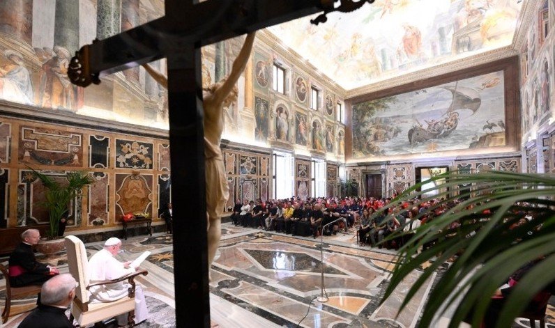 Papa aos jovens: Jesus não é uma ideia, é um companheiro de viagem - Jornal O São Paulo