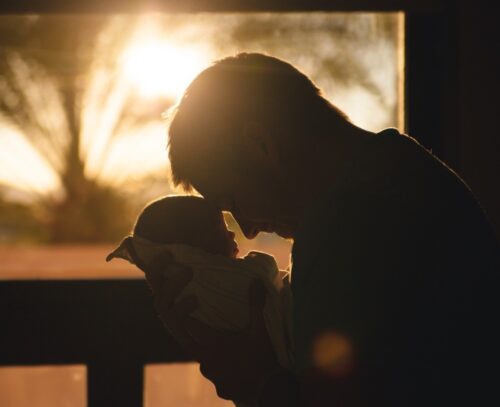 Pai: uma exigente e feliz missão - Jornal O São Paulo