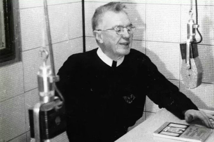 No centenário do rádio no Brasil, as histórias de 4 sacerdotes com as vidas ligadas a este meio de comunicação - Jornal O São Paulo