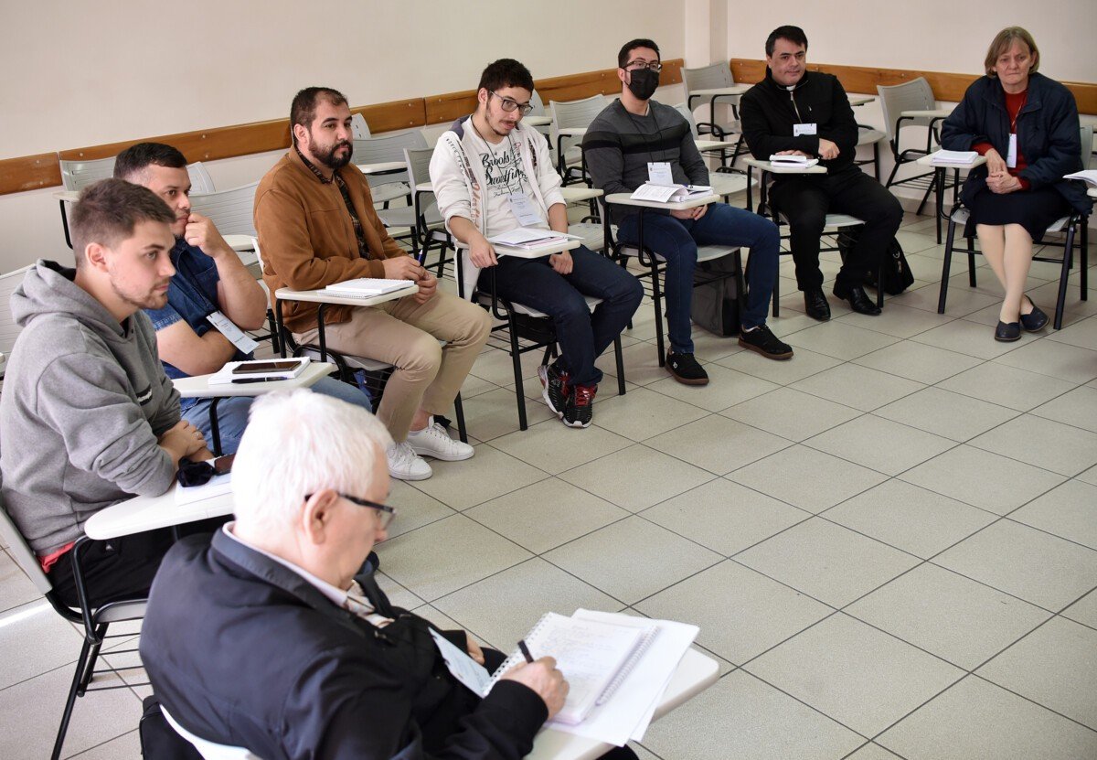 Membros da assembleia sinodal começam a elaborar propostas para práticas pastorais e de evangelização - Jornal O São Paulo