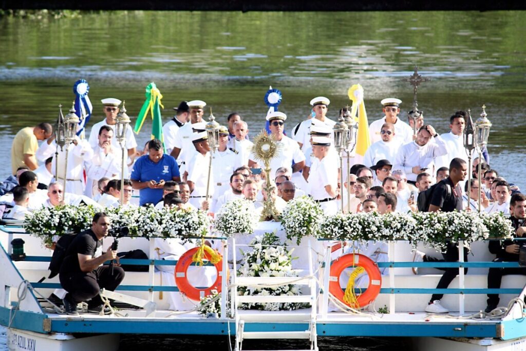 Em Recife, procissão fluvial demarca os preparativos para o 18º Congresso Eucarístico Nacional - Jornal O São Paulo