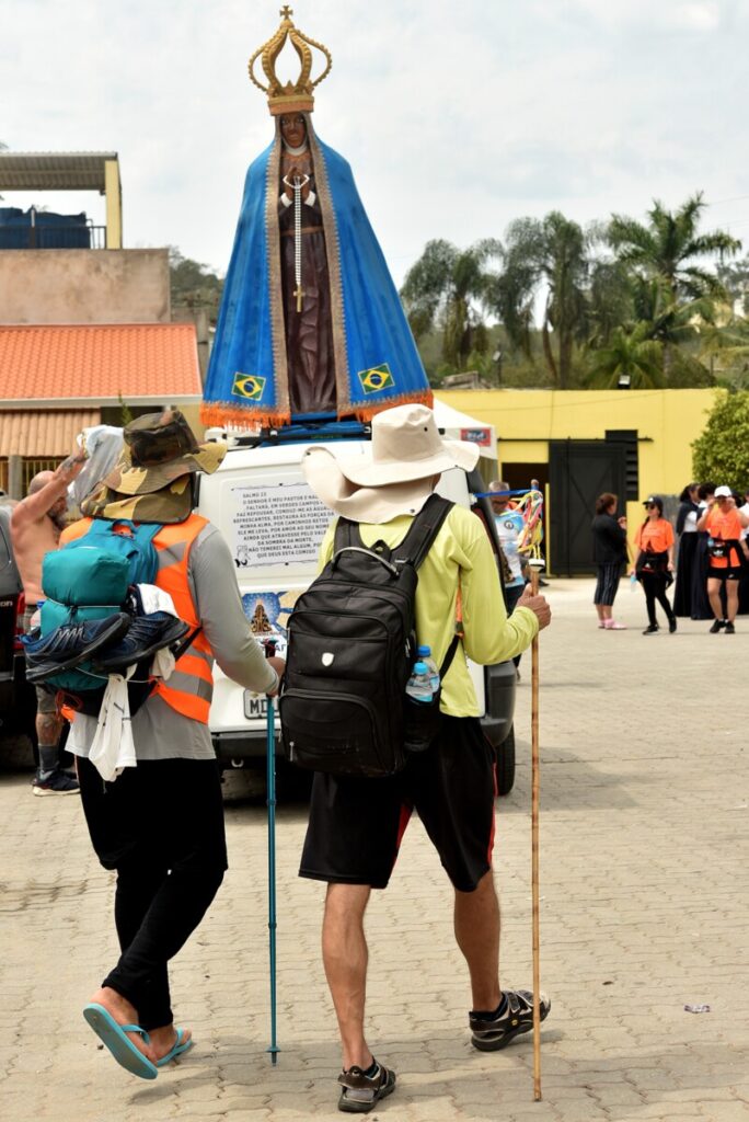 No caminho da fé, romeiros encontram ponto de apoio até a chegada a Aparecida - Jornal O São Paulo